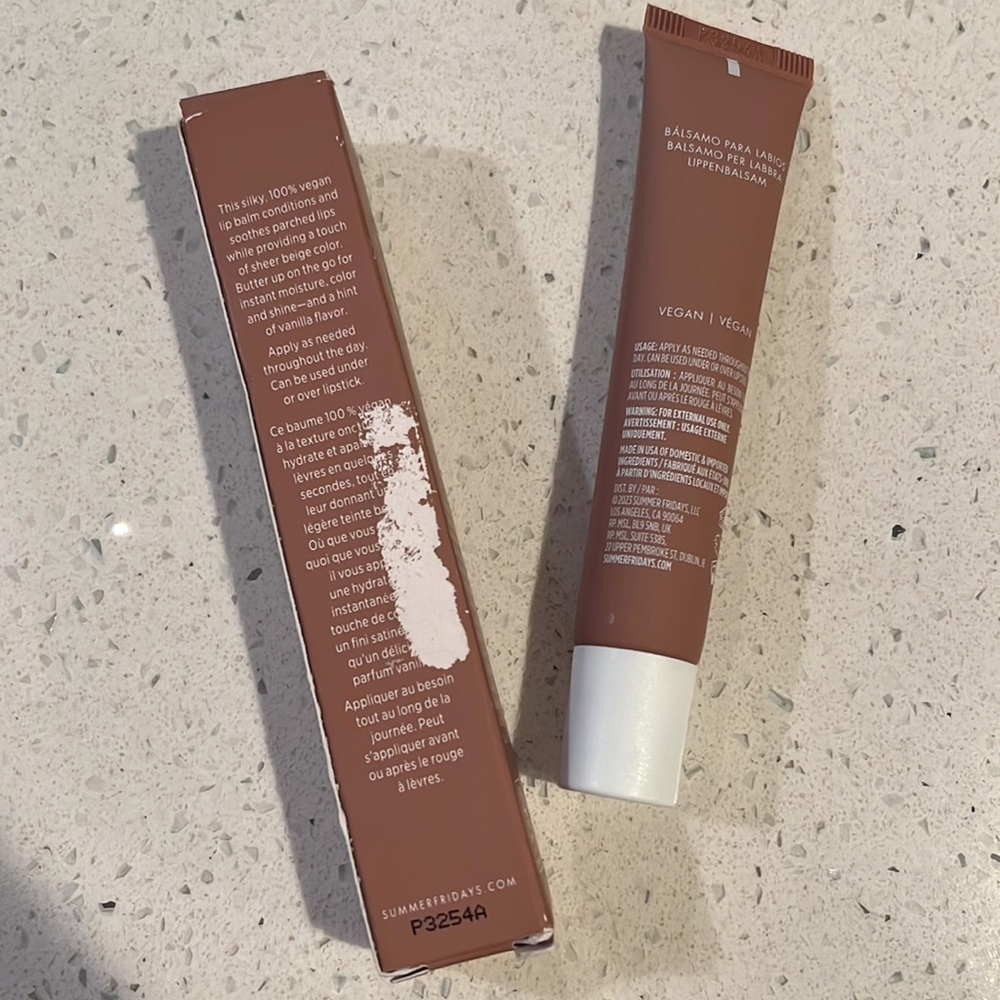 Summer Fridays
Lip Butter Balm for Hydration & Shine - Picture 4 of 5